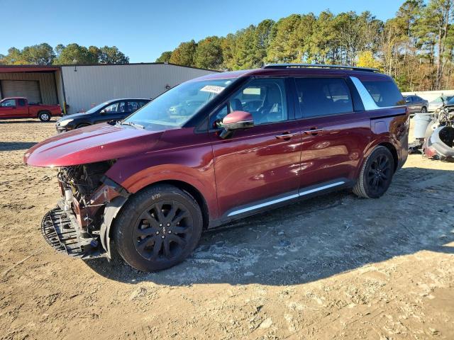  Salvage Kia Carnival