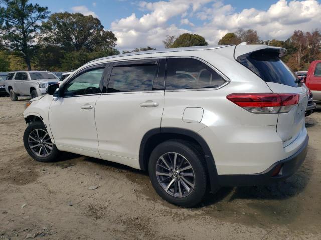 Toyota Highlander Se Image 7