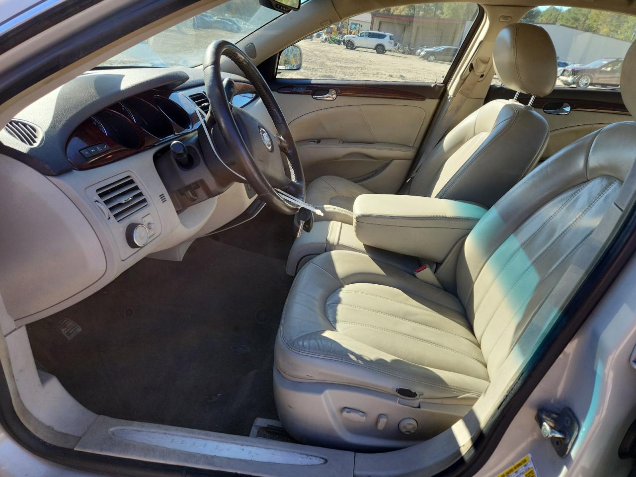 Buick Lucerne Cxl Image 2