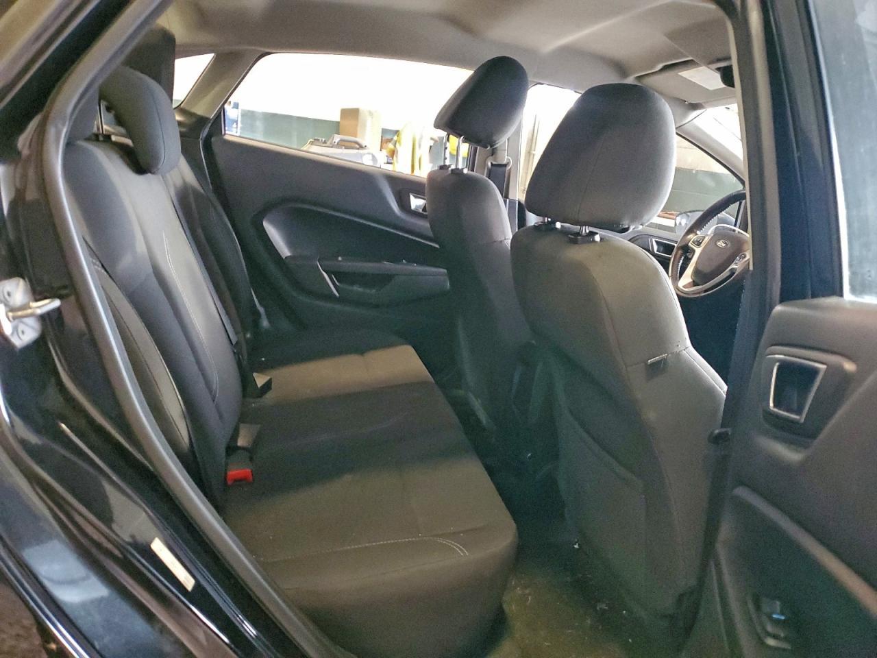 Ford Fiesta Se Image 8