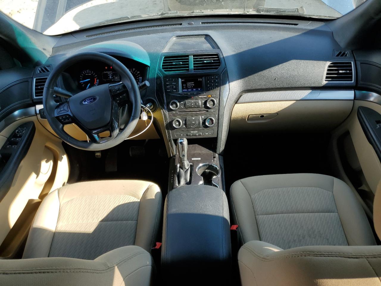 Ford Explorer Image 9