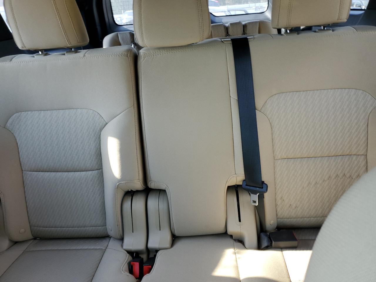 Ford Explorer Image 10