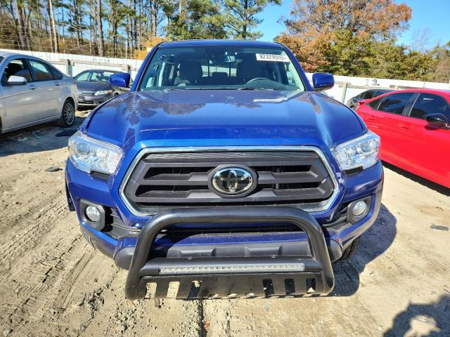 Toyota Tacoma Double Cab Image 2