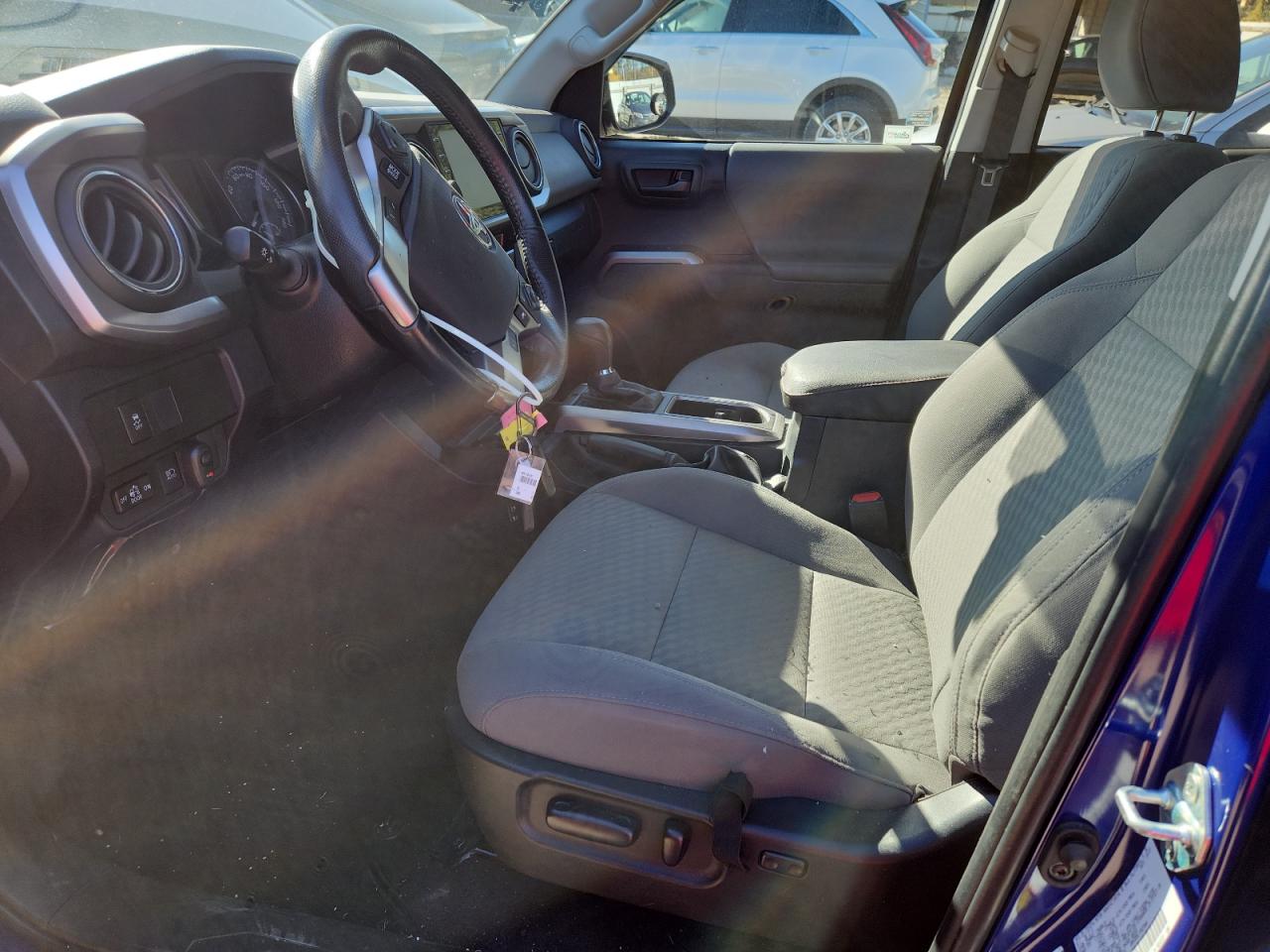 Toyota Tacoma Double Cab Image 7