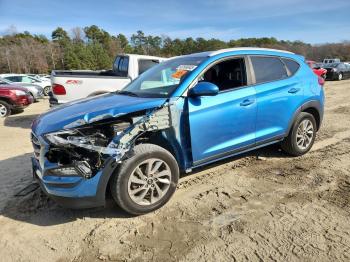  Salvage Hyundai TUCSON