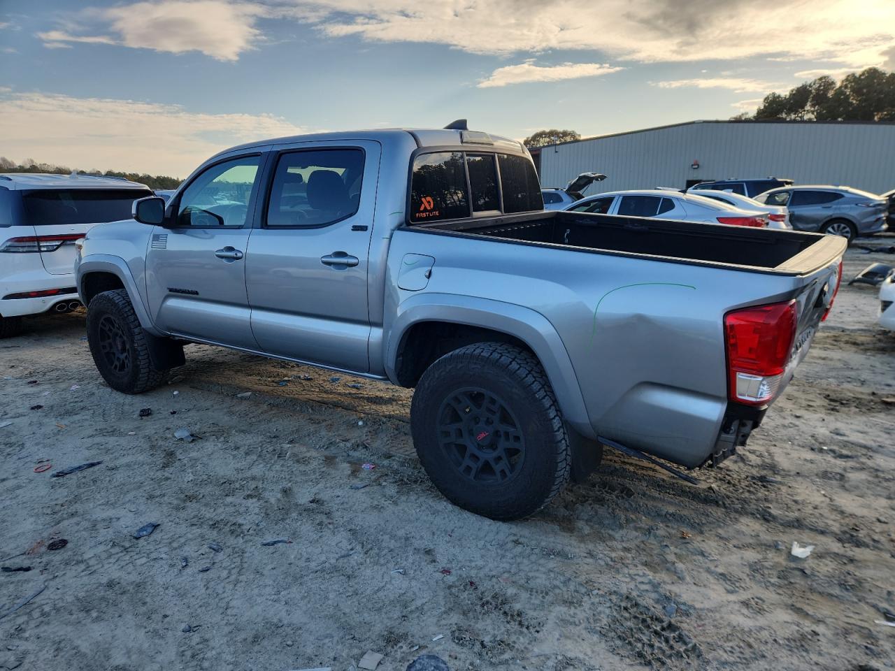 Toyota Tacoma Double Cab Image 12