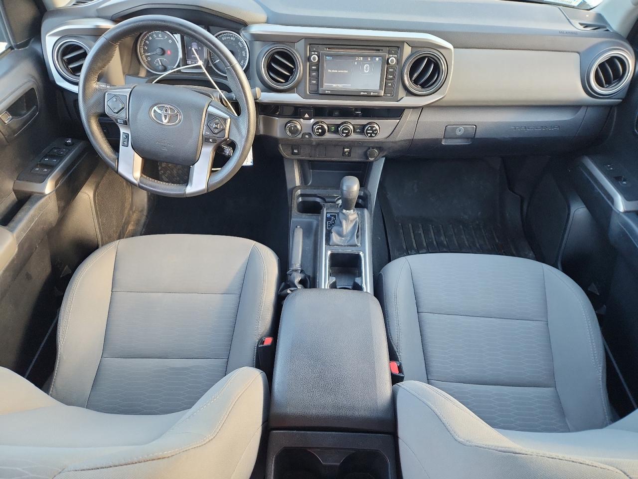 Toyota Tacoma Double Cab Image 2