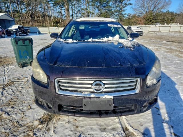 Nissan Maxima S Image 11