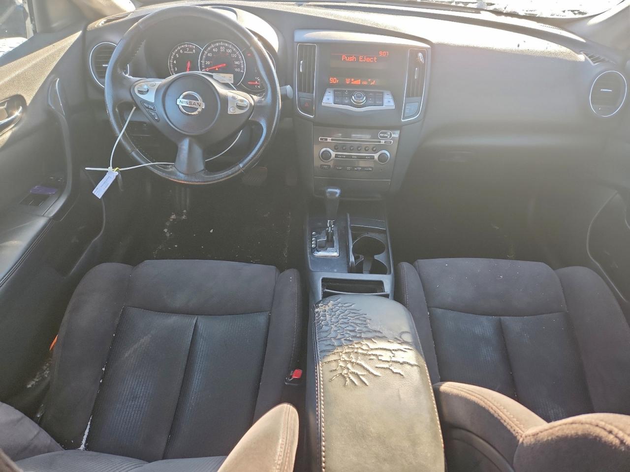 Nissan Maxima S Image 2