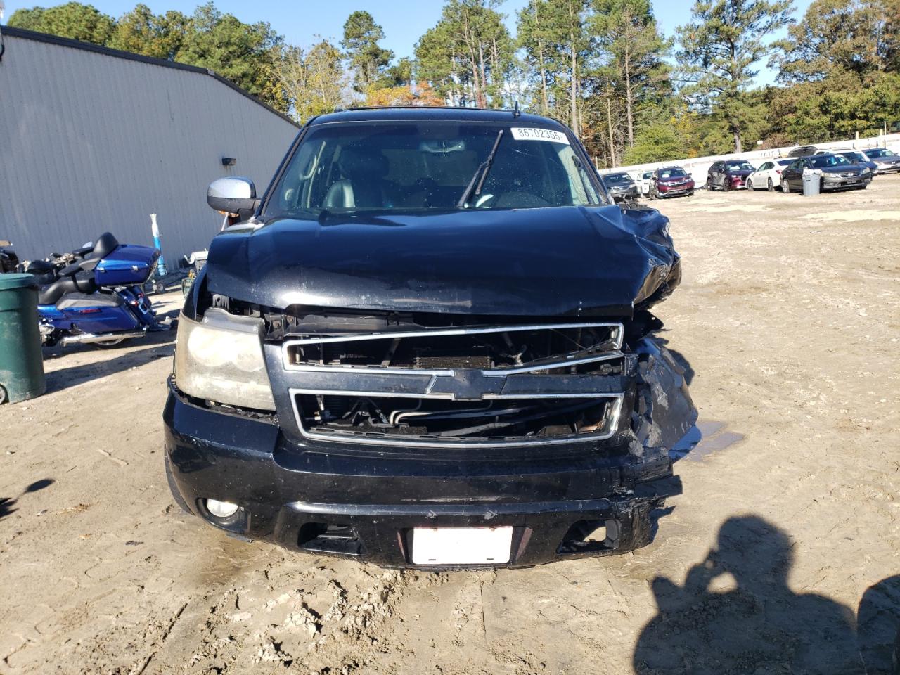 Chevrolet Suburban K1500 Ltz Image 2