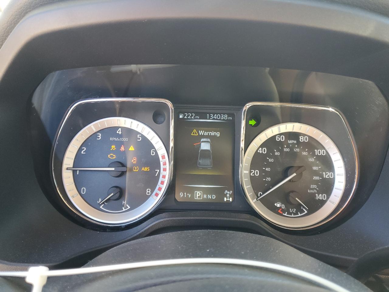 Nissan Titan S Image 8