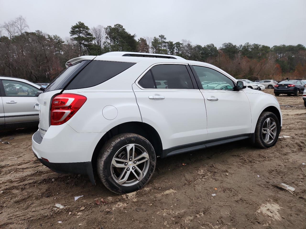 Chevrolet Equinox Ltz Image 2