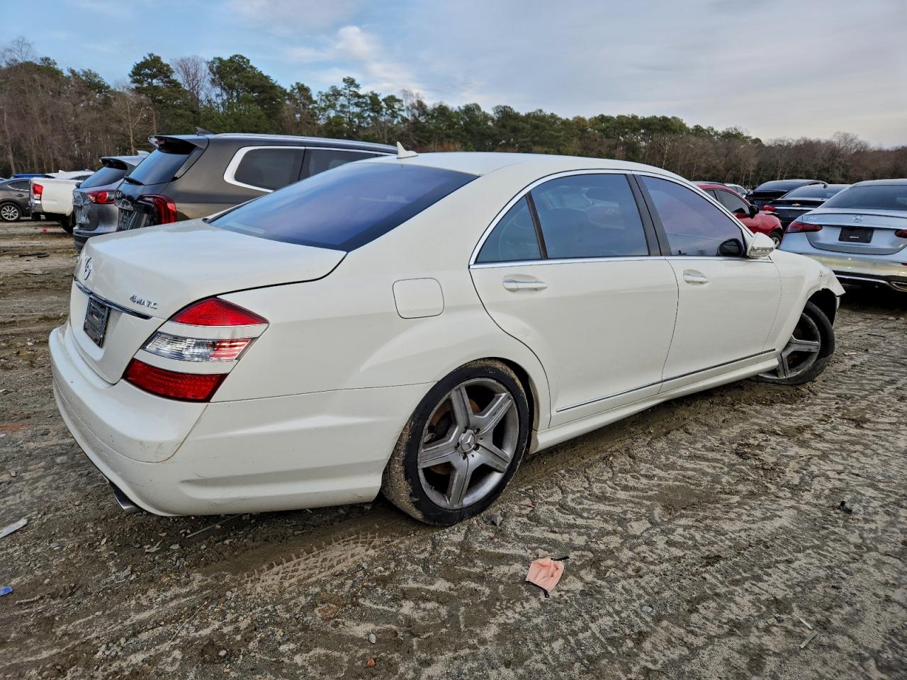 Mercedes-Benz S-Class 550 4matic Image 7