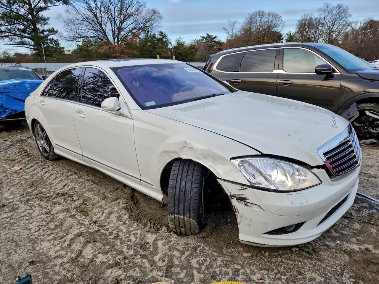 Mercedes-Benz S-Class 550 4matic Image 11