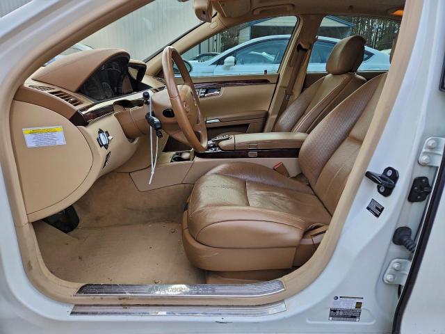 Mercedes-Benz S-Class 550 4matic Image 9