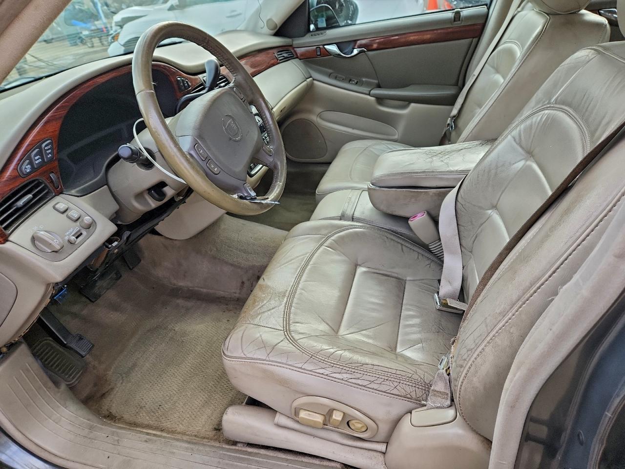 Cadillac DeVille Image 12