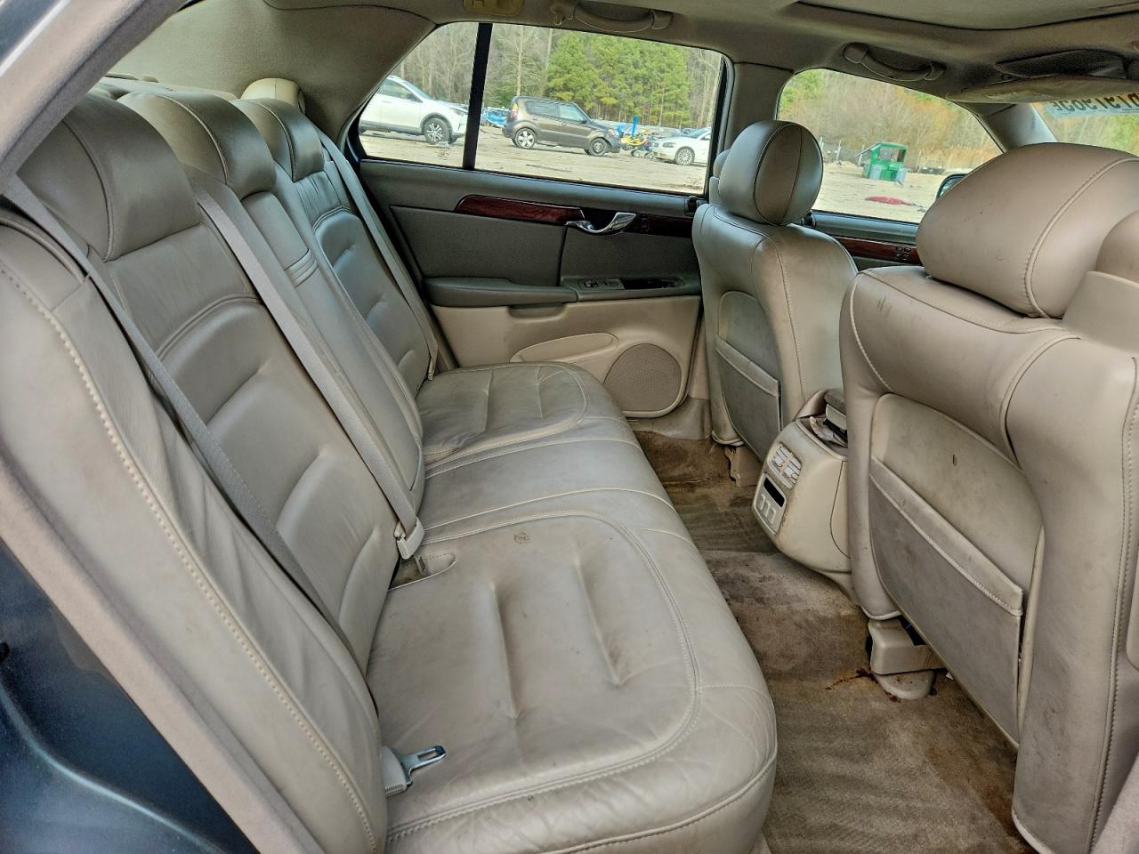 Cadillac DeVille Image 7