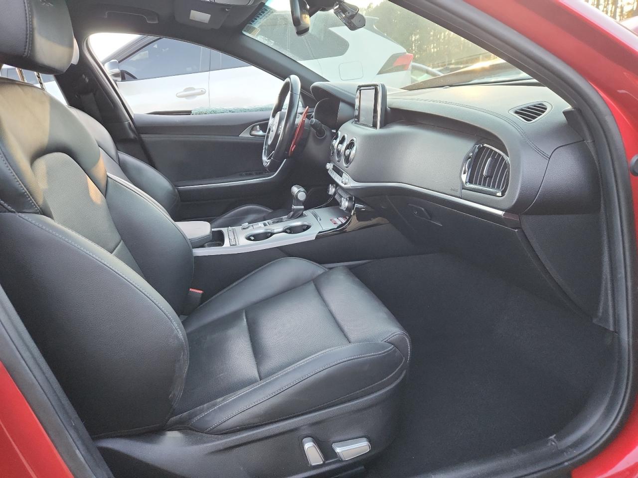 Kia Stinger Gt Image 2