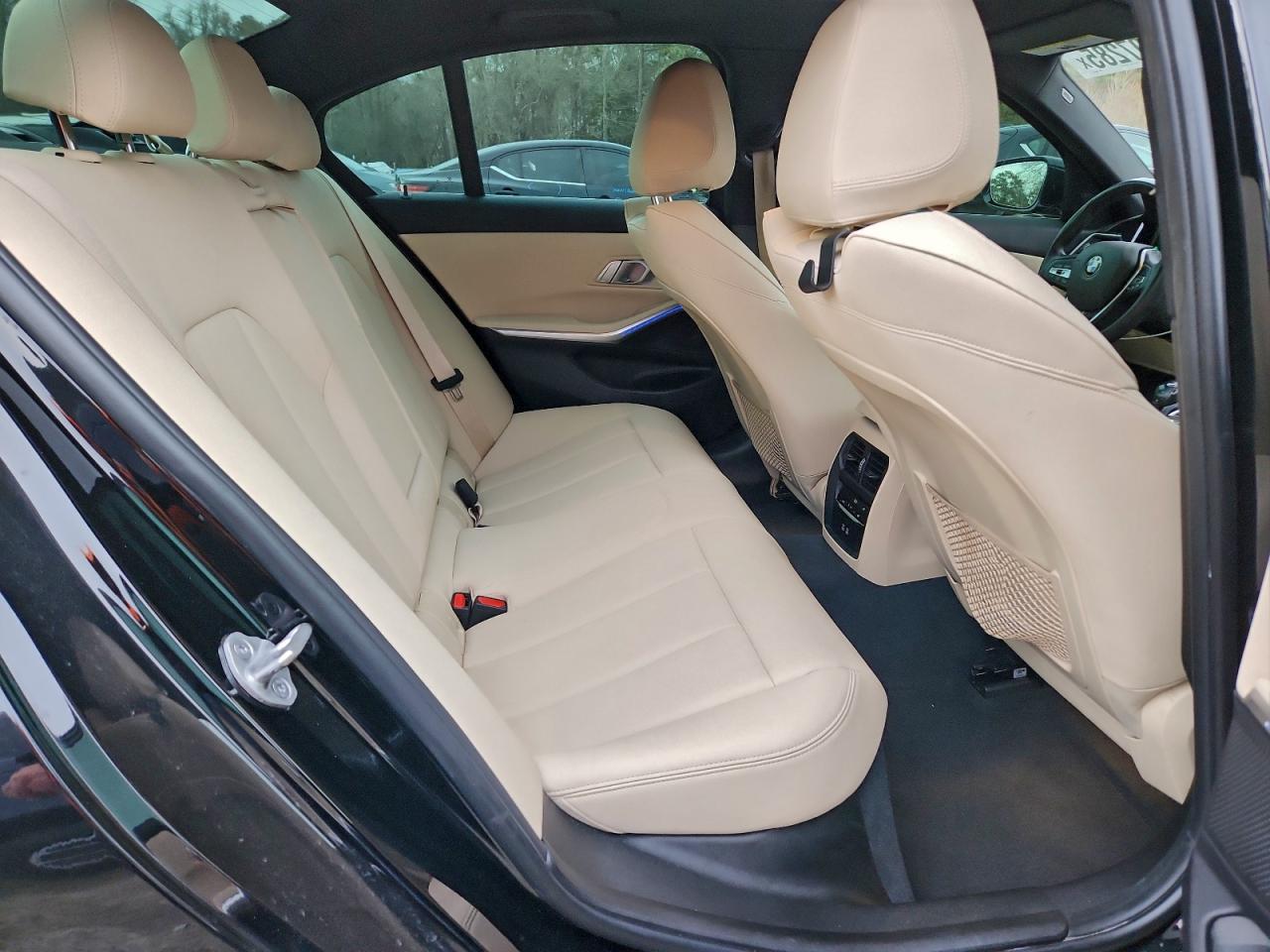 BMW 3 Series Image 5