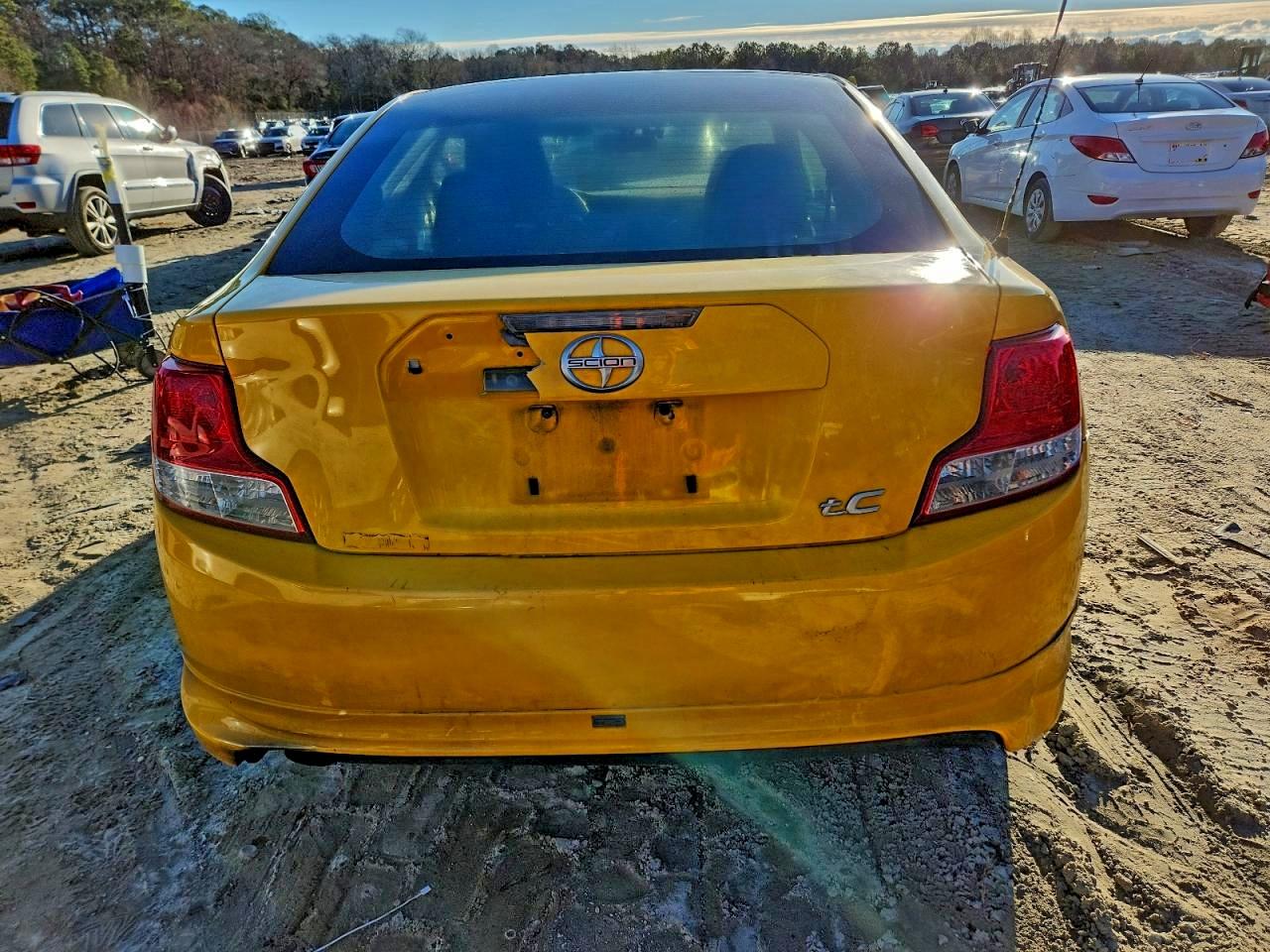 Toyota Scion Image 2