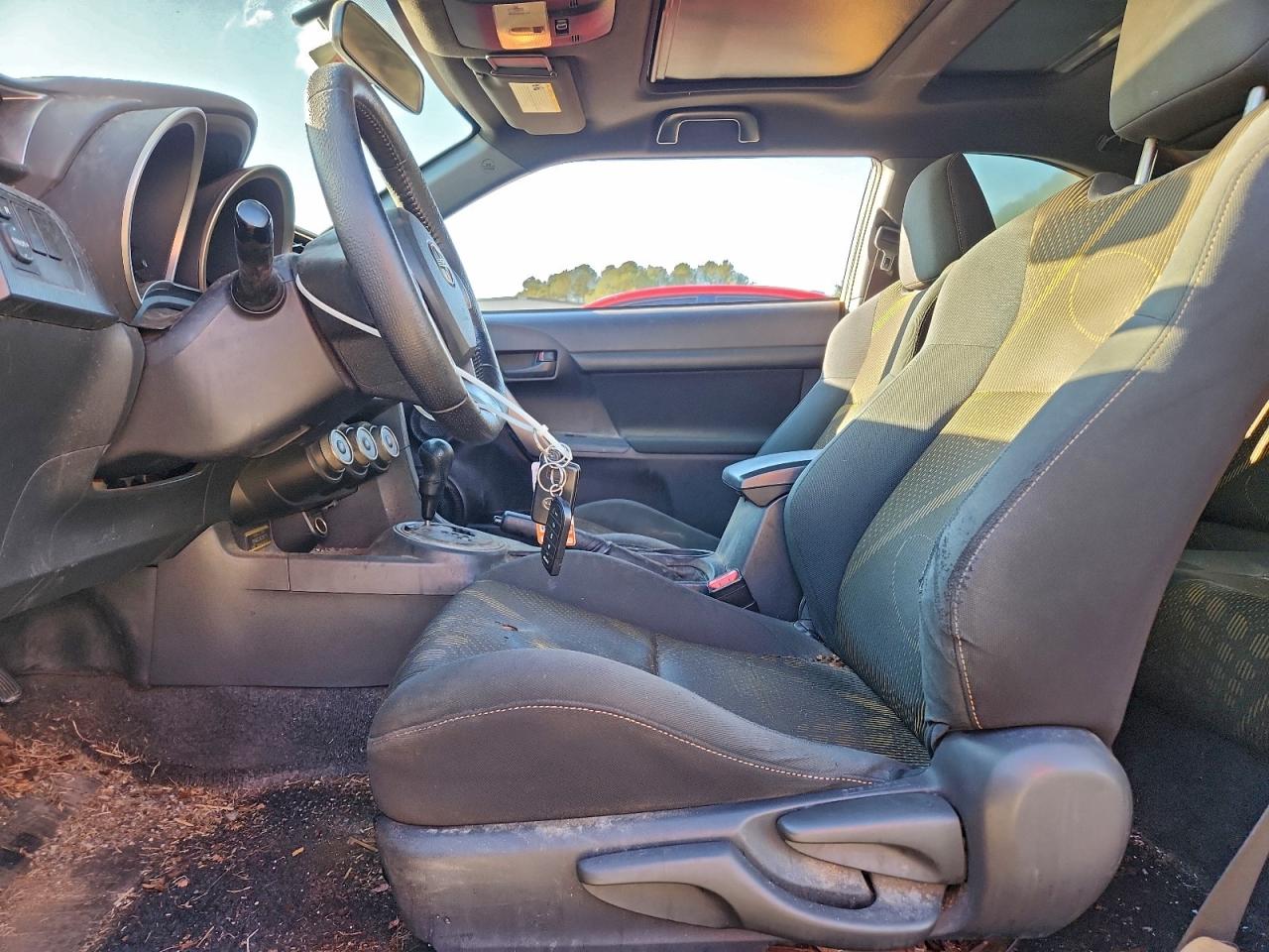 Toyota Scion Image 9