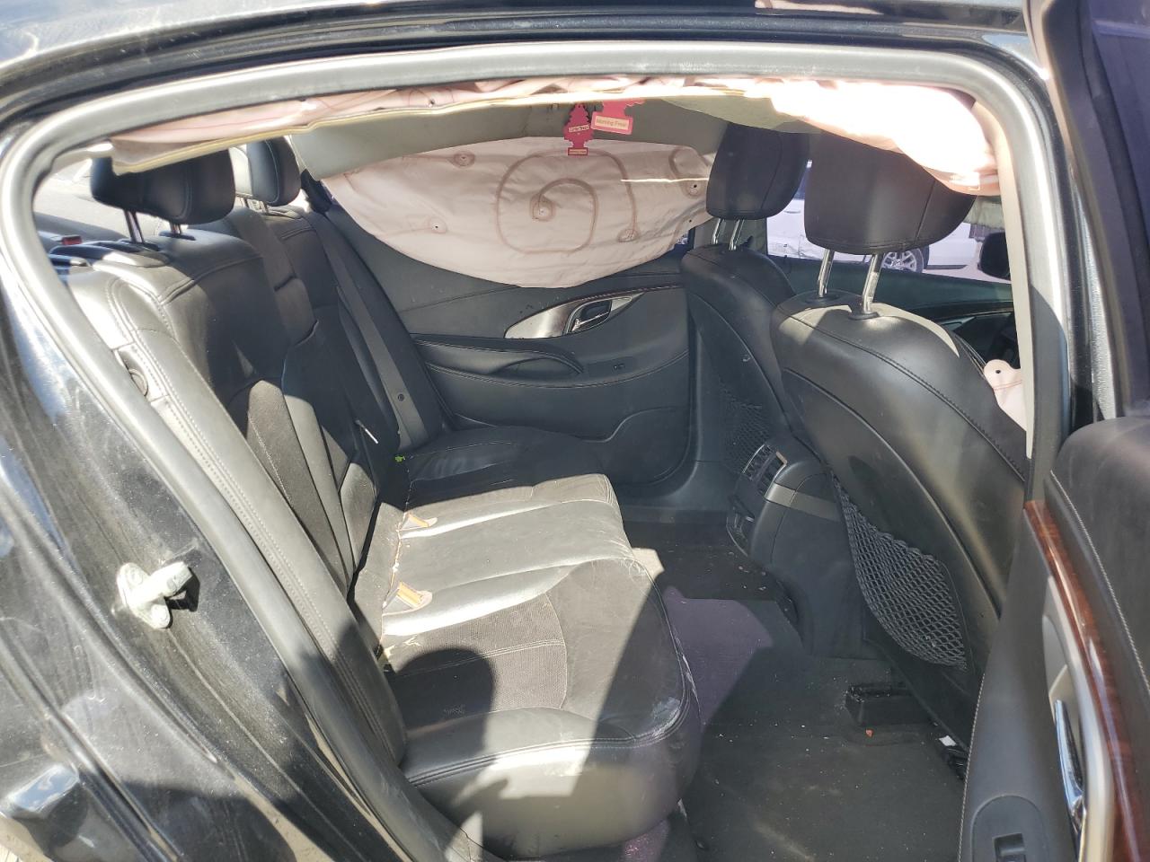 Buick LaCrosse Touring Image 5