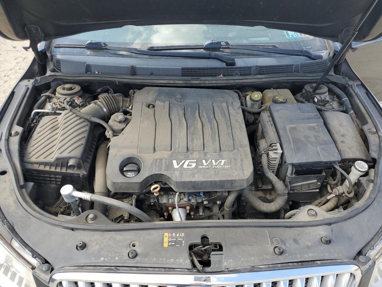 Buick LaCrosse Touring Image 6