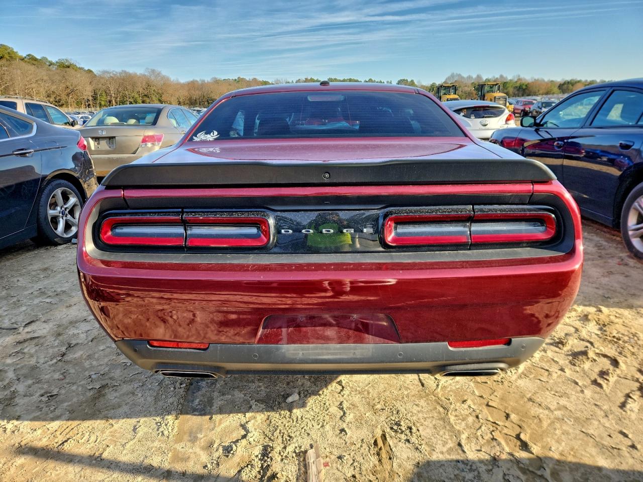 Dodge Challenger R/t Image 2