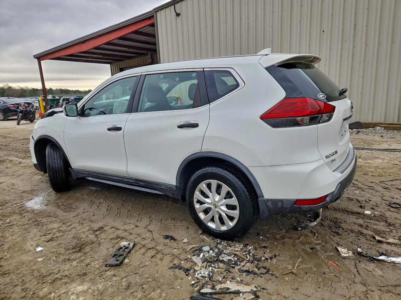 Nissan Rogue S Image 2