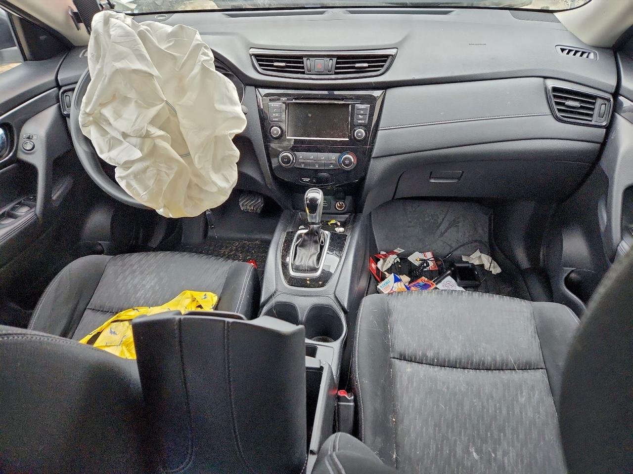 Nissan Rogue S Image 12