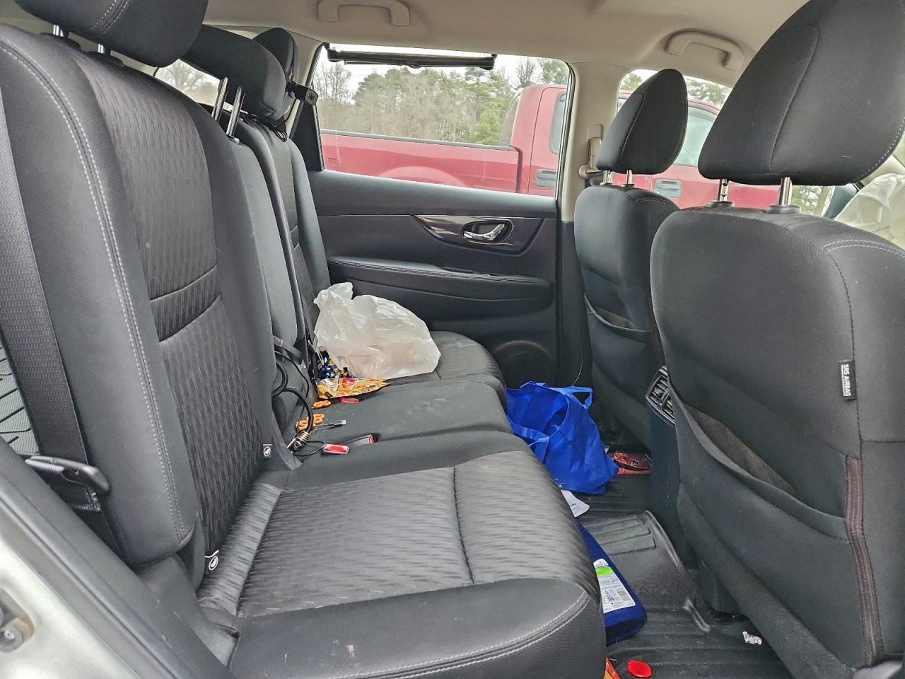 Nissan Rogue S Image 11