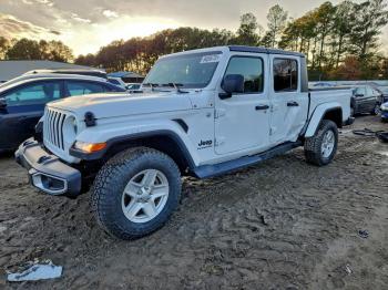  Salvage Jeep Gladiator
