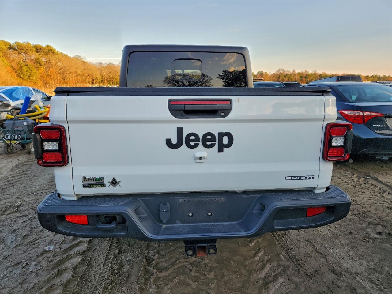 Jeep Gladiator Sport Image 8
