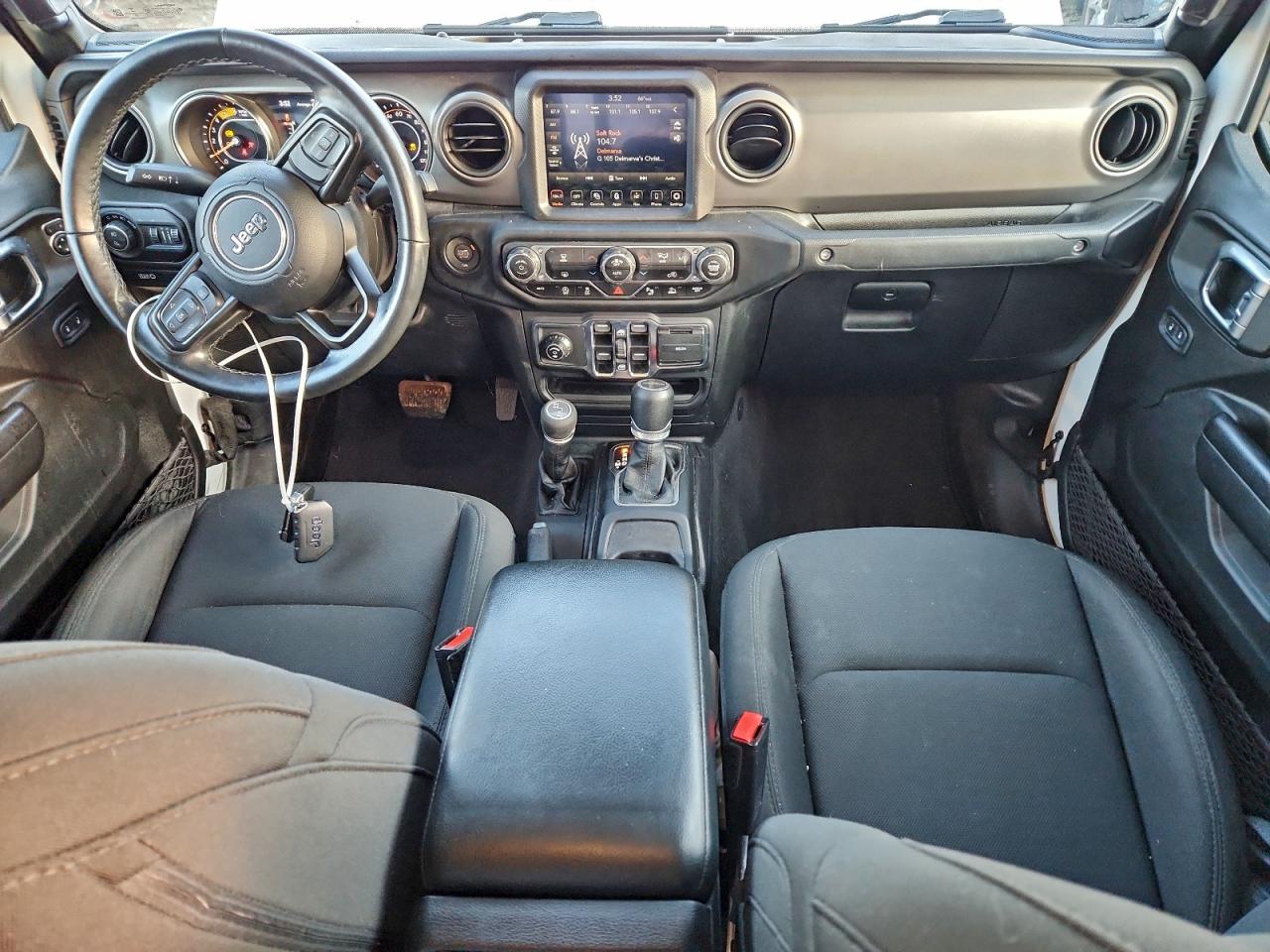 Jeep Gladiator Sport Image 5