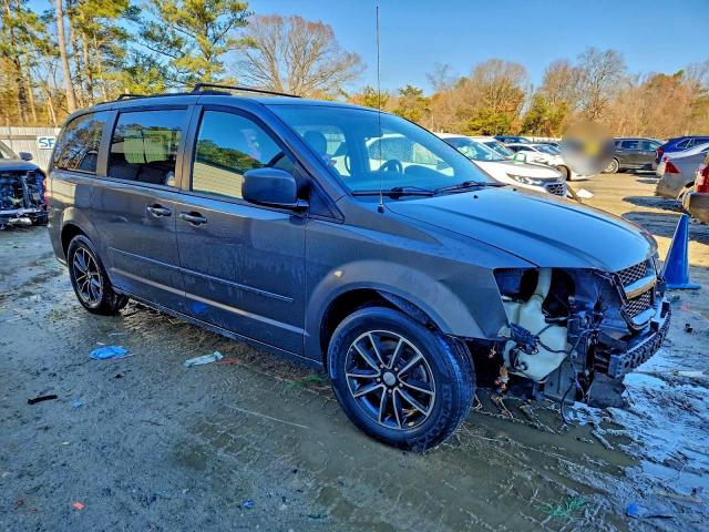Dodge Caravan R/t Image 7