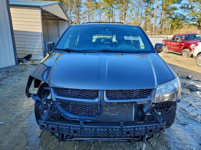 Dodge Caravan R/t Image 8