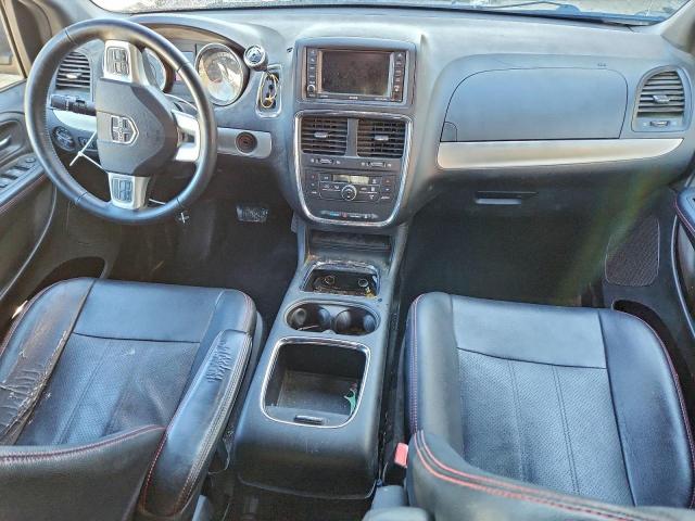 Dodge Caravan R/t Image 13