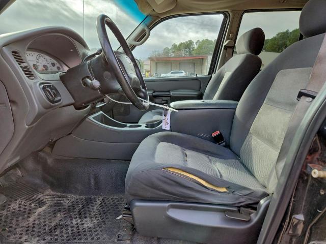 Ford Explorer Image 5