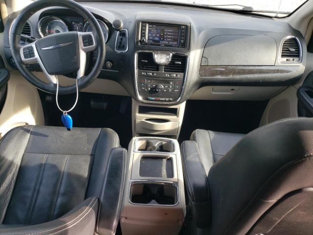 Chrysler Minivan Touring L Image 2