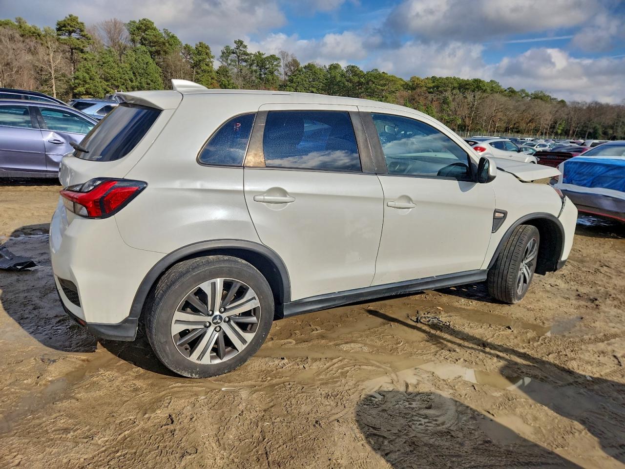 Mitsubishi Outlander Es Image 9