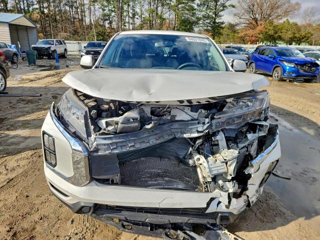 Mitsubishi Outlander Es Image 11