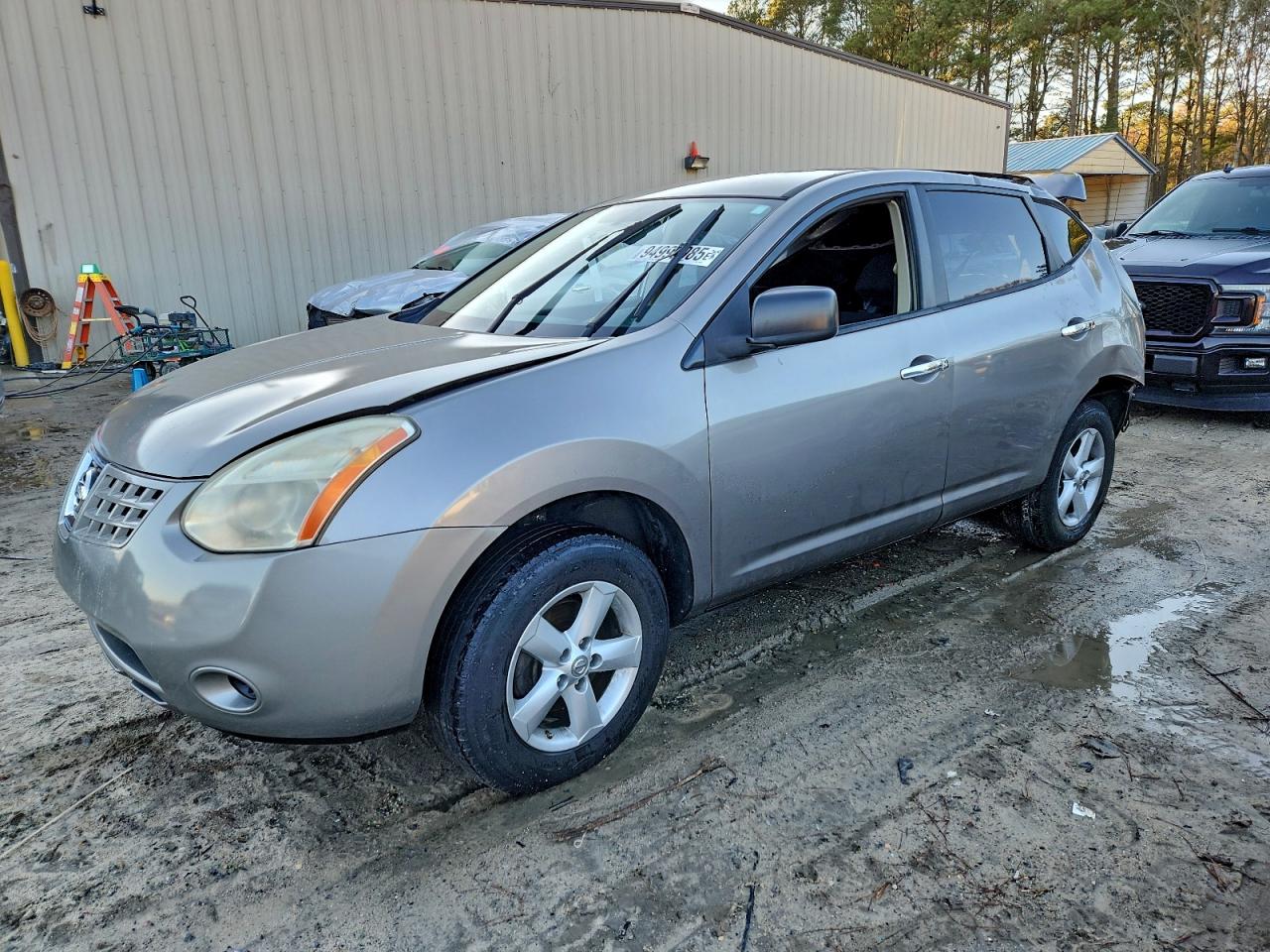Nissan Rogue S Image 1