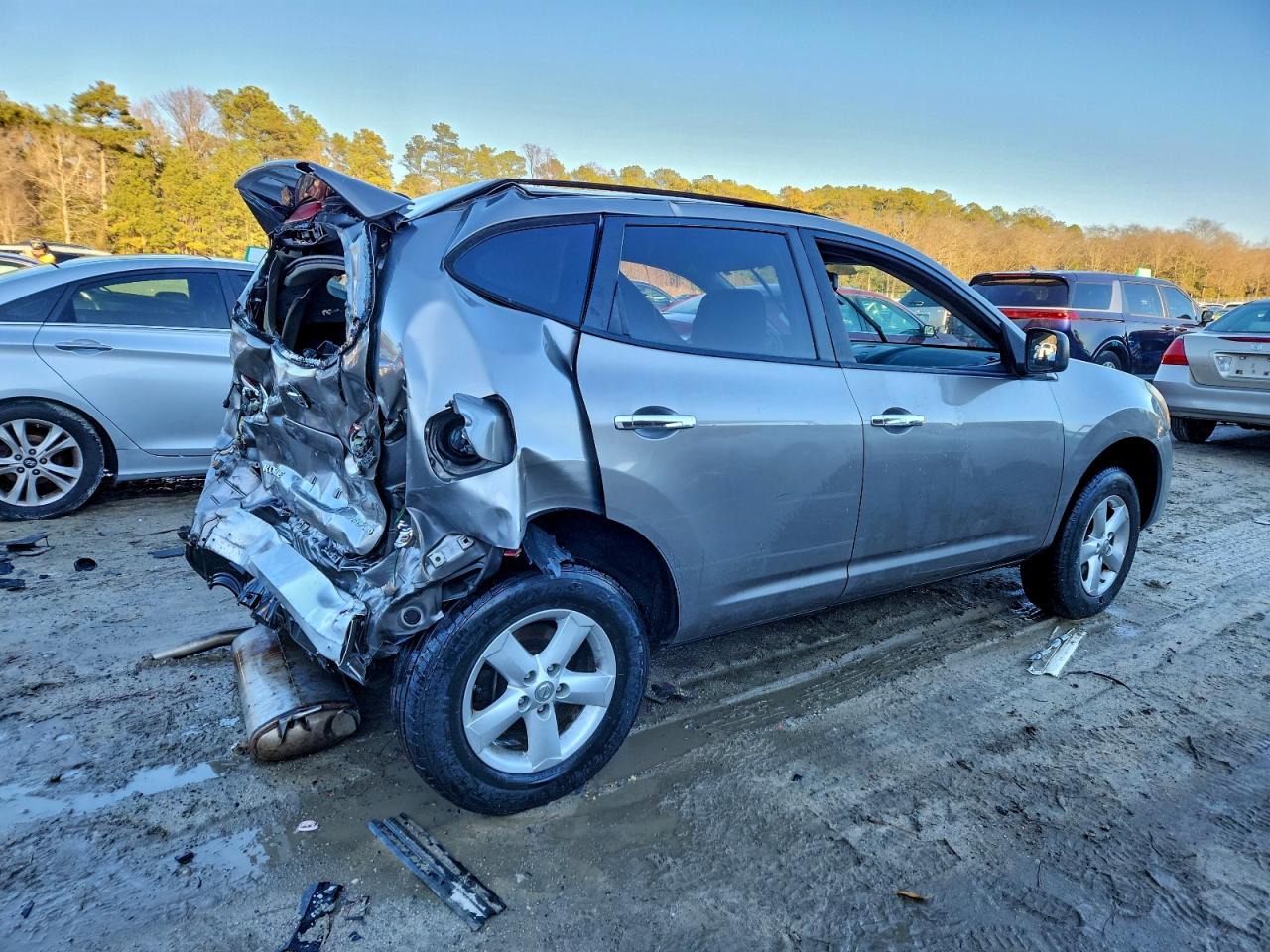 Nissan Rogue S Image 7