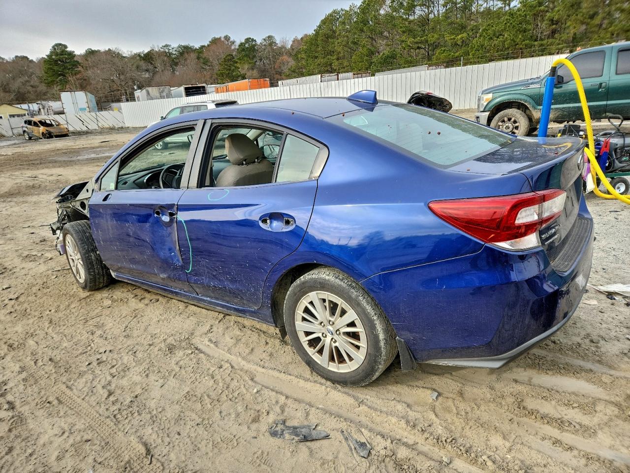 Subaru Impreza Premium Image 2