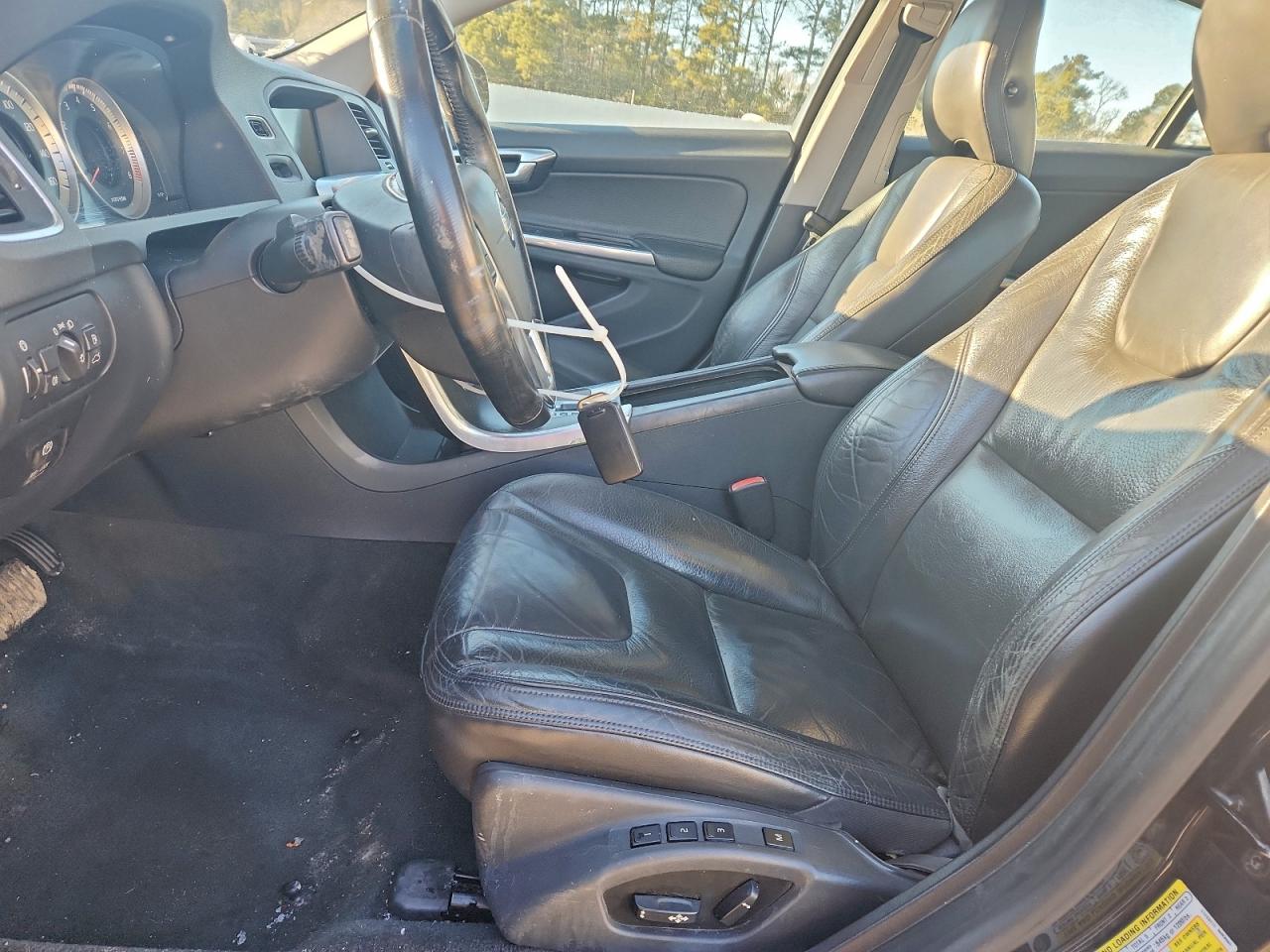 Volvo S60 T6 Image 8