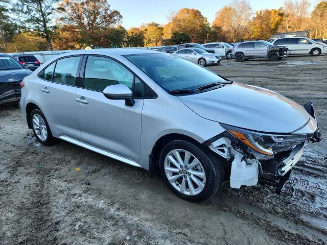 Toyota Corolla Le Image 6