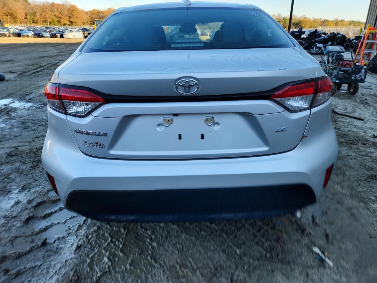 Toyota Corolla Le Image 12