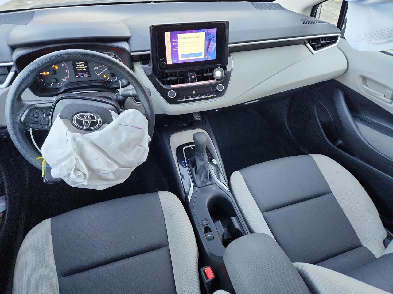 Toyota Corolla Le Image 4