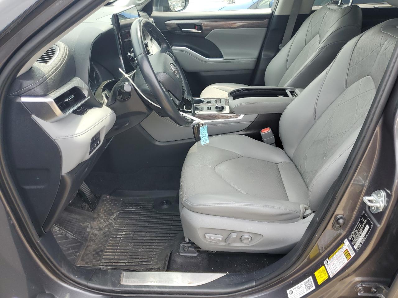 Toyota Highlander Platinum Image 3