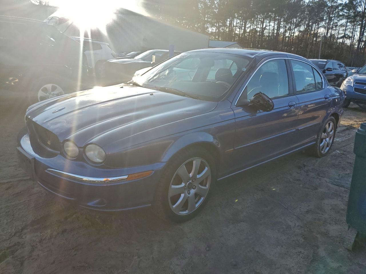 Jaguar X-Type 3.0 Image 1